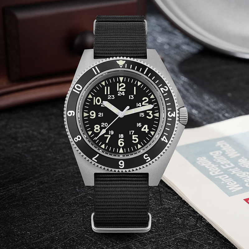 Watchdives WD1972 ساعة كوارتز  - مراجعة Young Men'S Accessories وسعره